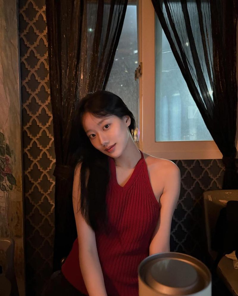 “거창하든 사소하든”…이나은, 여름밤 분위기→고요한 눈빛 속 깊은 여운 / 배우 이나은 인스타그램
