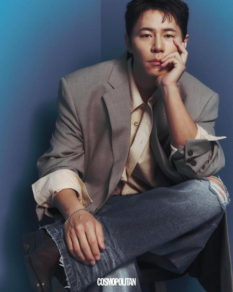 “묵직한 시선의 깊이”…이규형, 회색빛 여름→고요한 존재감 / 배우 이규형 인스타그램