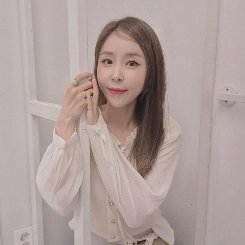 “참 요래조래 나를 잘 만들어 주는”…신지, 따뜻한 시선→변함없는 순수 미소 / 코요태 신지 인스타그램