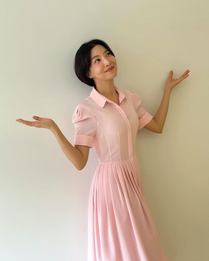 “언니 핑크 좋아해”…윤세아, 싱그런 여름→맑은 환한 미소 / 배우 윤세아 인스타그램