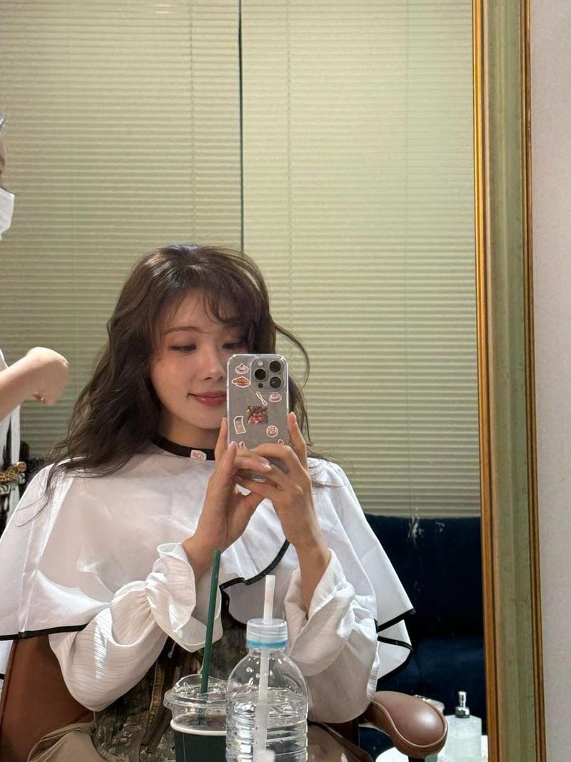 “빨리 만나”…민경아, 설렘 가득 거울샷→기대감 충전 미소 / 뮤지컬배우 민경아 인스타그램