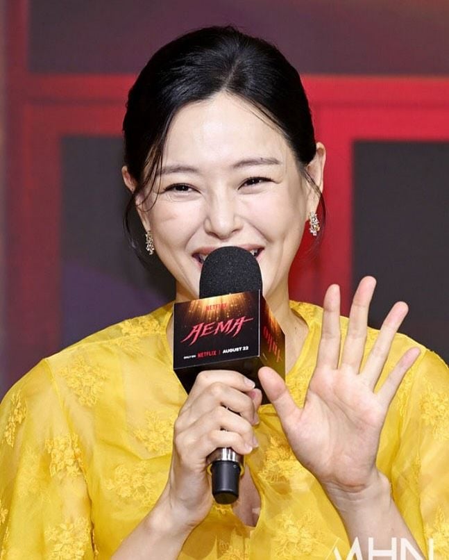 “곧 만나요, 설렘이 가득”…이하늬, 노란빛 미소→제작보고회로 전한 기대 / 배우 이하늬 인스타그램