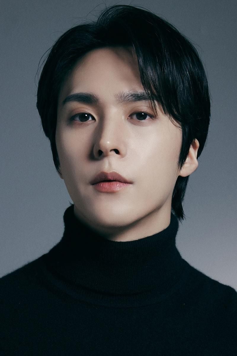 “손동운, ‘전우치’로 조선의 영웅 변신”…뮤지컬 복귀 무대에 기대 쏠린다 / 어라운드어스