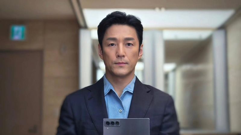 “깊어진 눈빛, 또렷한 존재감”…지진희, 정적 속 흐름→초집중 모드 / 배우 지진희 인스타그램