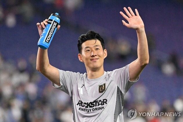 “유니폼 동났다”…손흥민, LAFC 입단에 티켓값 730만원 돌파 / 연합뉴스