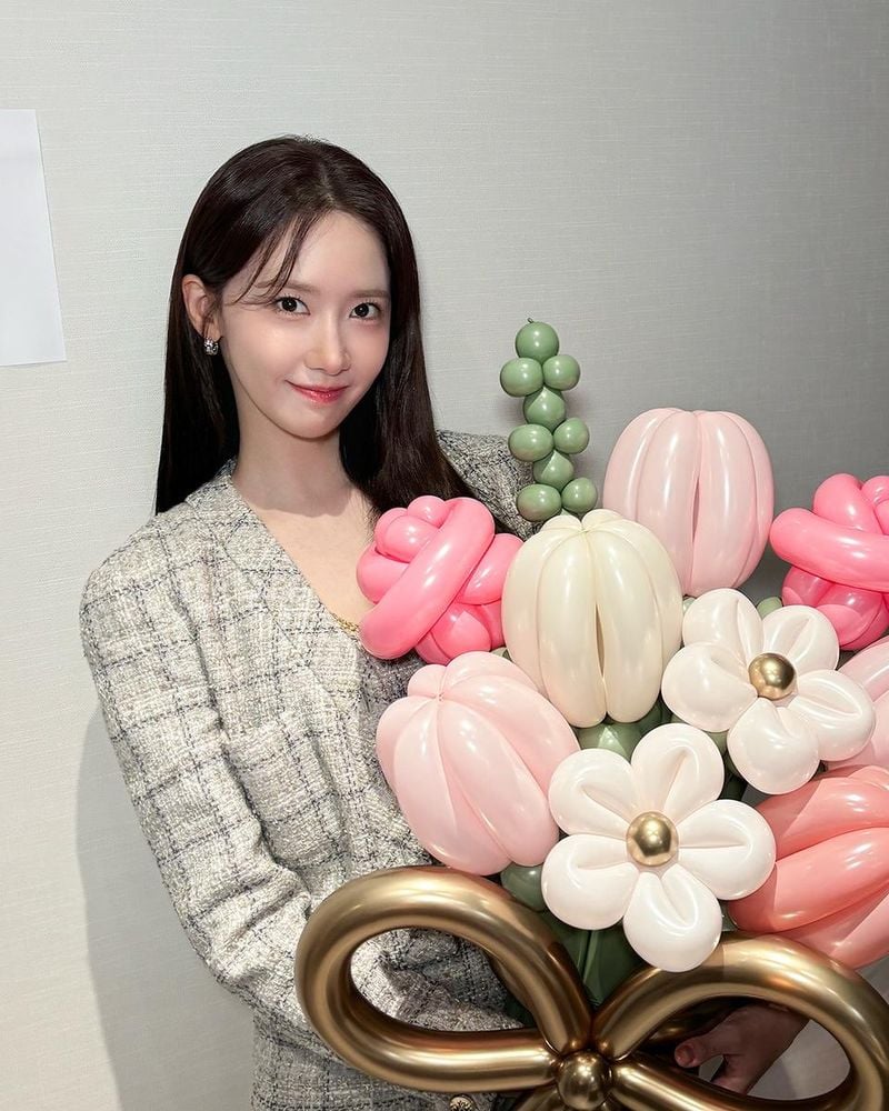 “셰프의 봄, 모두에게 전하고 싶었어요”…임윤아, 미소 가득→풍선꽃다발의 설렘 / 소녀시대 임윤아 인스타그램