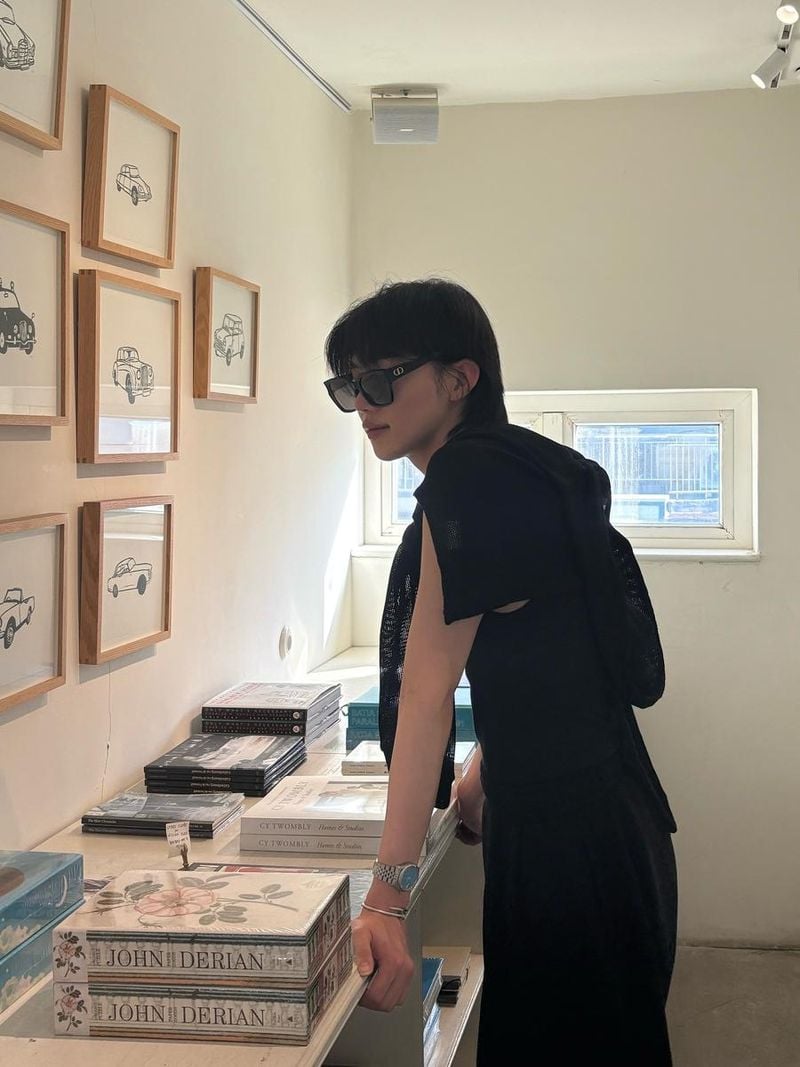 “Dior을 담은 오후”…뉴, 고요 속 절제→시선 압도 / 그룹 더보이즈 뉴 인스타그램
