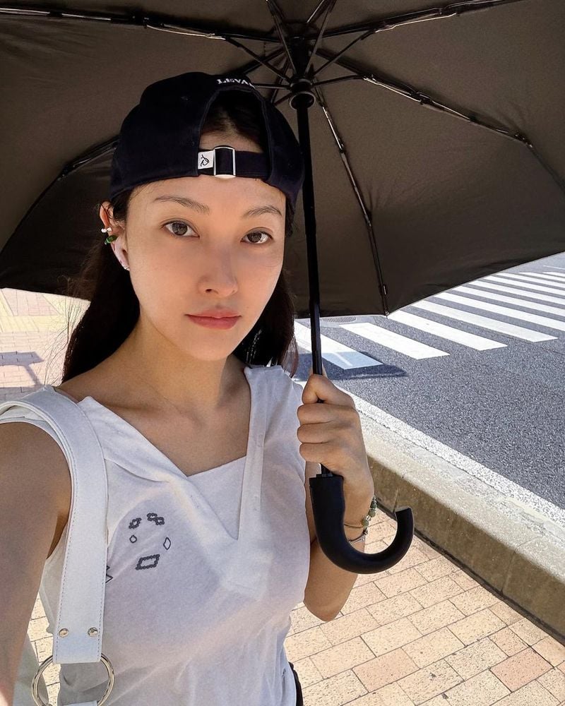 “강렬한 여름 공기 안에서”…박규리, 청량 일상→도시 산책의 여운 / 걸그룹 카라 박규리 인스타그램