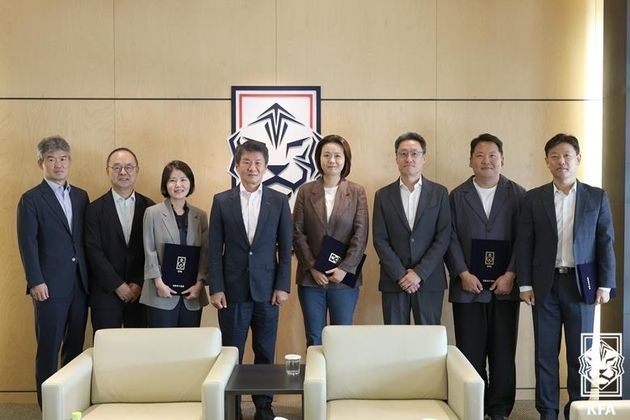 “국제위원회 출범”…대한축구협회, 강준호·박주희 등 8인 구성 / 연합뉴스