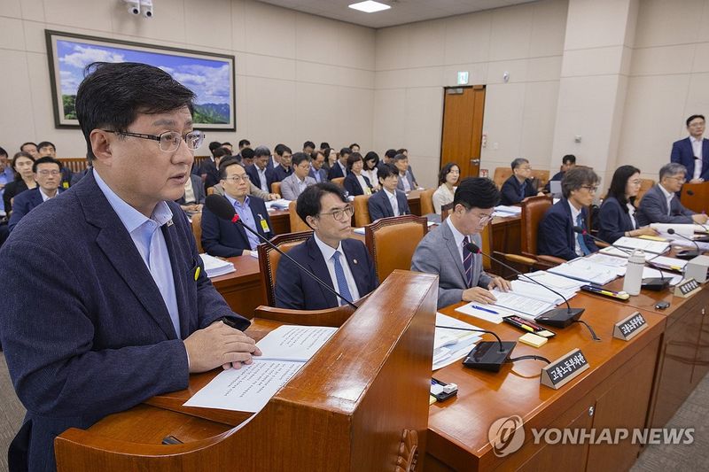 전기차 보조금·내연차 전환 지원 상향