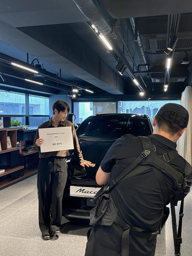 “함께 하게 돼 영광”…정준원, 포르쉐 앞에서 특별한 순간→클래스 증명 / 배우 정준원 인스타그램