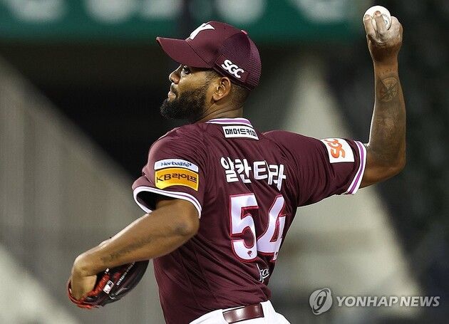 “8이닝 1실점 역투”…알칸타라, KIA 제압하며 시즌 6승 / 연합뉴스