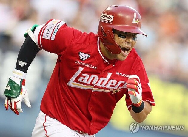 “문승원 5⅔이닝 호투”…한유섬 3타점 SSG, kt에 5-3 승리 / 연합뉴스