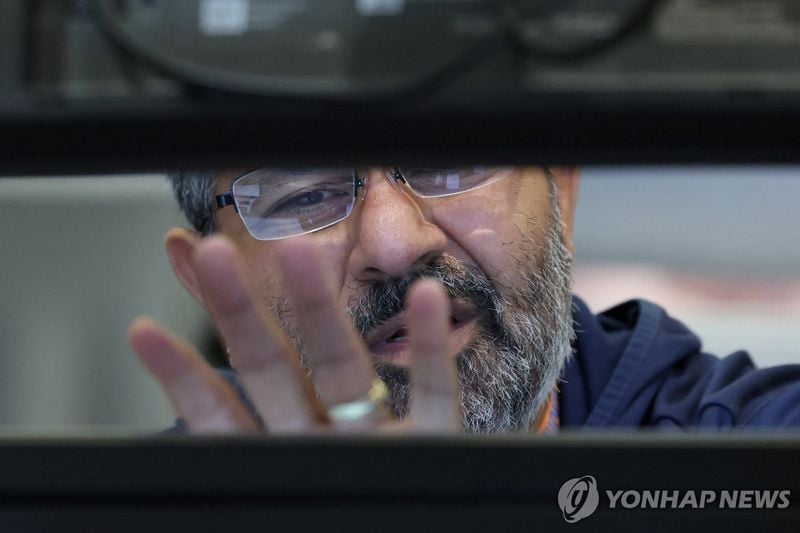 뉴욕증시, AI 밸류에이션 논란에 혼조…S&P500 0.24%↓·나스닥 0.67%↓