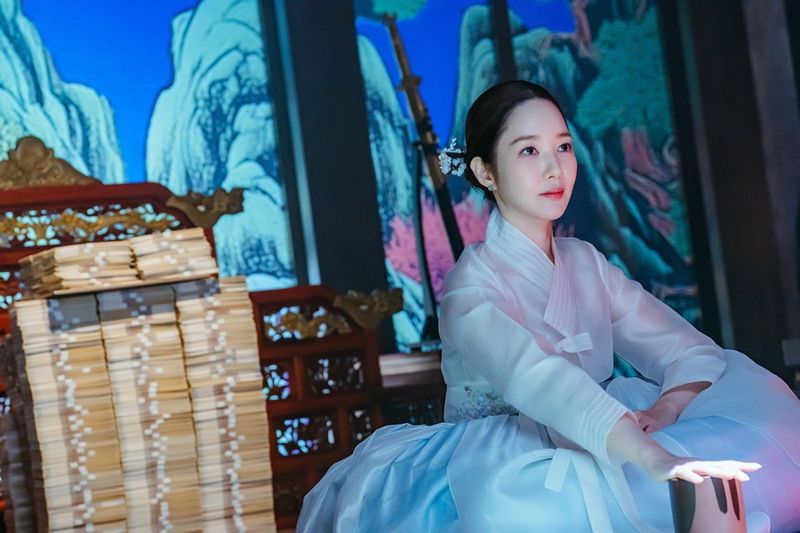“박민영·박희순, 사기 듀오 변신의 끝”…‘컨피던스맨 KR’ 첫 출격→시작부터 파격