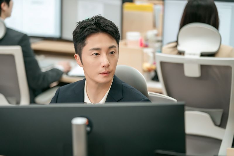 “완벽한 이면의 혼란”…정일우, ‘화려한 날들’ 이지혁으로 현실 고뇌 열연→확 달라진 캐릭터 / KBS 2TV