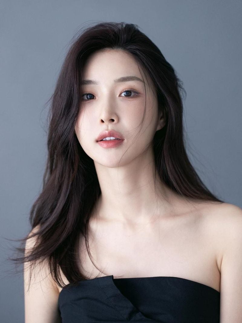 “제대로 된 프로필은 처음이네요”…이유나, 9년의 응축→청아한 존재감 폭발 / 걸그룹 브브걸 이유나 인스타그램