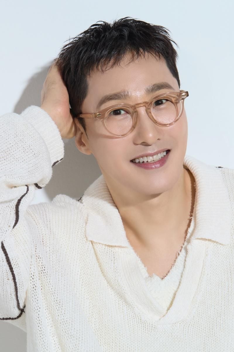“황동주, 로맨스 장인 면모로 여심 압도”…‘디시트렌드’ 인기투표 1위→차기작 기대감 / 티앤아이컬쳐스