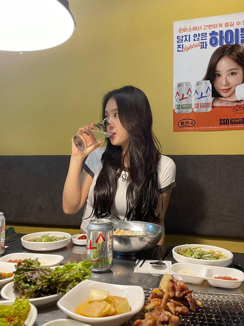 “쏘하이볼을 이제 식당에서도”…소유, 자연스러운 일상→여름밤 힐링 / 걸그룹 씨스타 소유 인스타그램