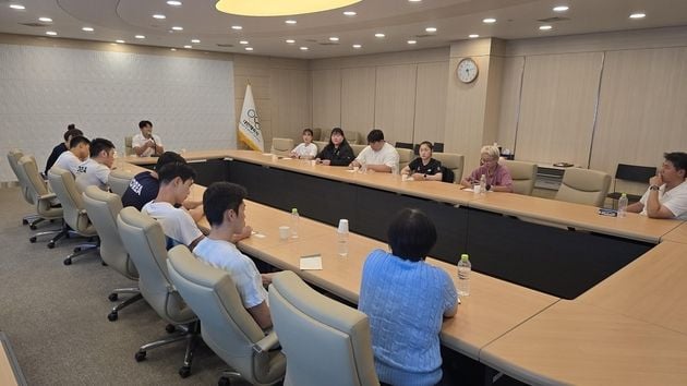 “선수 의견 직접 청취”…김국영 위원장, 주장단 협의회와 첫 간담회 개최 / 연합뉴스