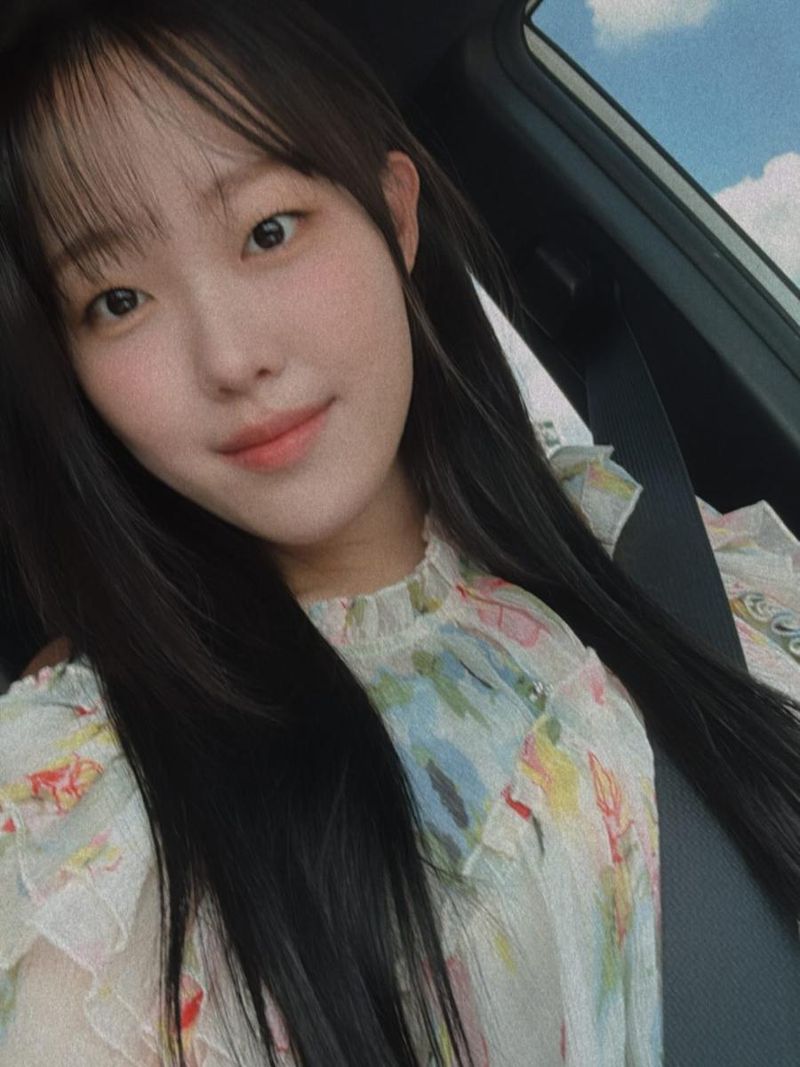 “머리 자르려는 흔들림”…김보윤, 여름 햇살 아래→긴 머리 결심 / 배우 김보윤 인스타그램