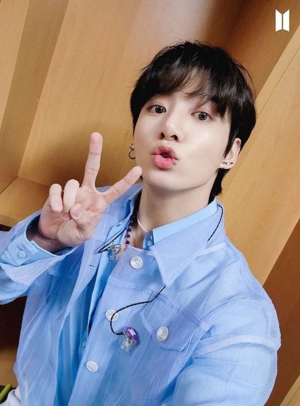 “방탄소년단 정국, 세계 팬들의 생일 축하 물결→서울 신사옥 일대가 들썩인다