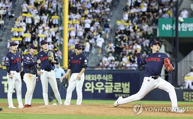“박계범 만루홈런 폭발”…두산, 한화 제압 7연승 질주 / 연합뉴스