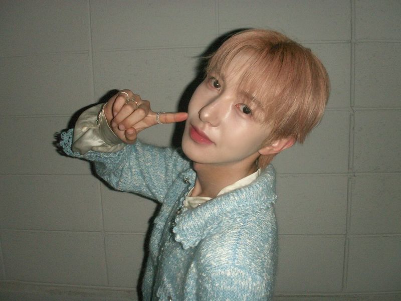 “맑은 무드 속 속삭임”…런쥔, 섬세한 눈빛→여름밤 감성 폭발 / 그룹 NCT 런쥔 인스타그램