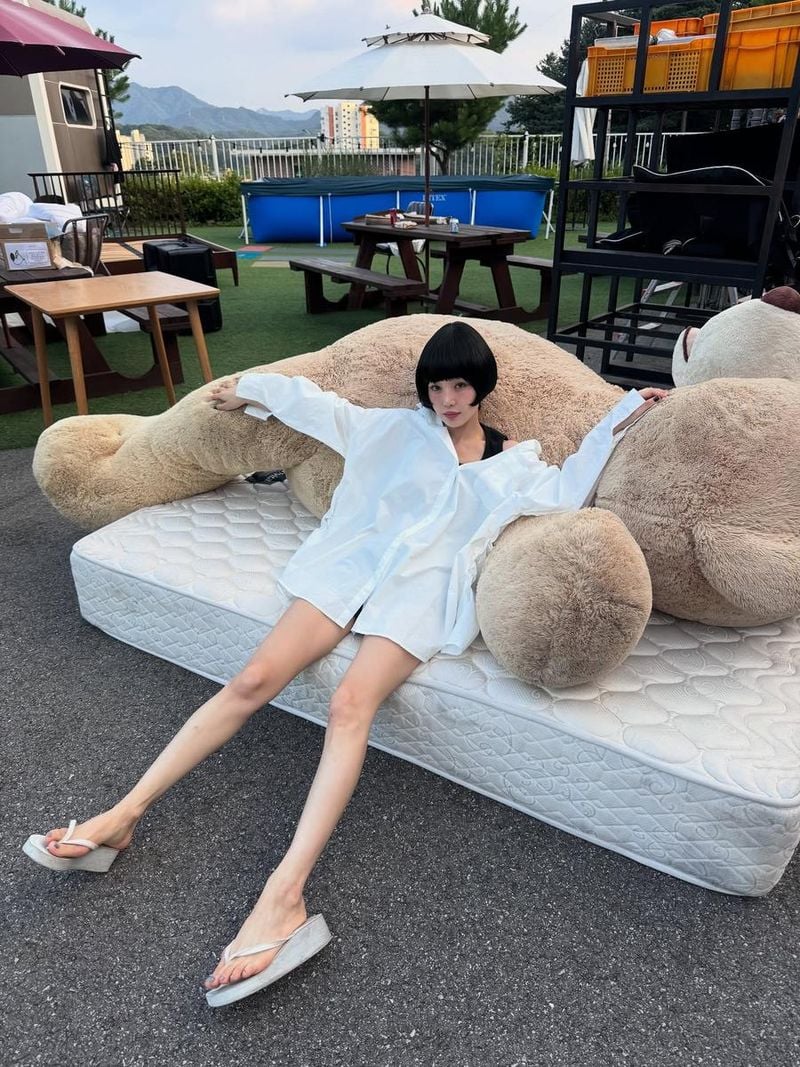 “그래도 좋아해요”…남규리, 초여름 촬영장→곰인형 품에 서늘한 변신 / 걸그룹 씨야 남규리 인스타그램