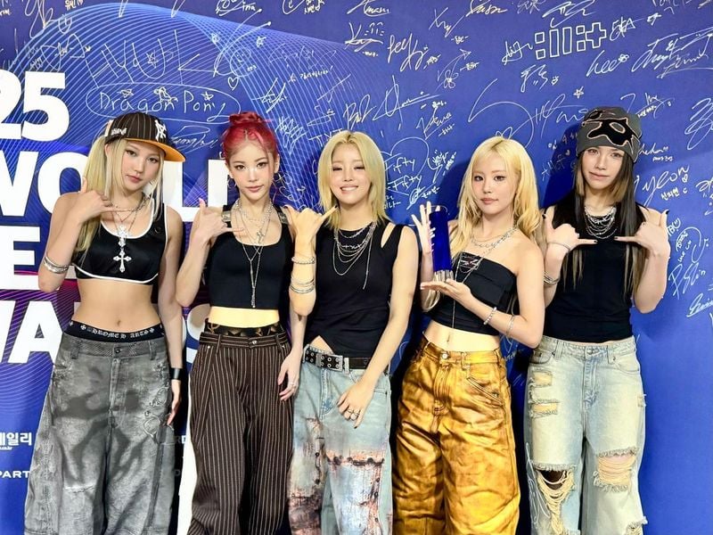 “영파씨, 자유를 노래하다”…‘FREESTYLE’로 2년 연속 수상→무대 장악력 증명 / 알비더블유, DSP미디어, 비츠엔터테인먼트