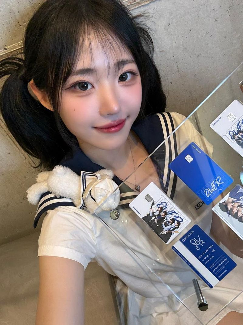 “i_am_young22”…히나, 여름 오후 속 투명한 미소→소녀 감성 폭발 / 걸그룹 QWER 히나 인스타그램