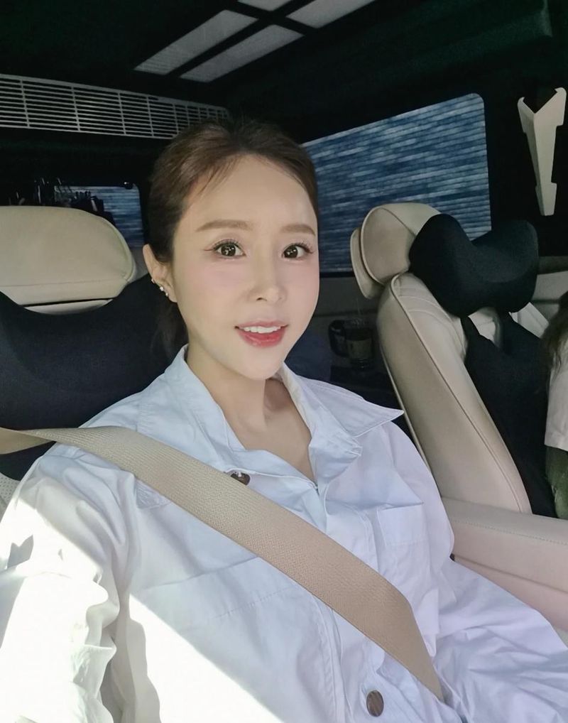 “일하러 갑시다”…신지, 설렘과 각오→차 안에서의 반짝임 / 코요태 신지 인스타그램