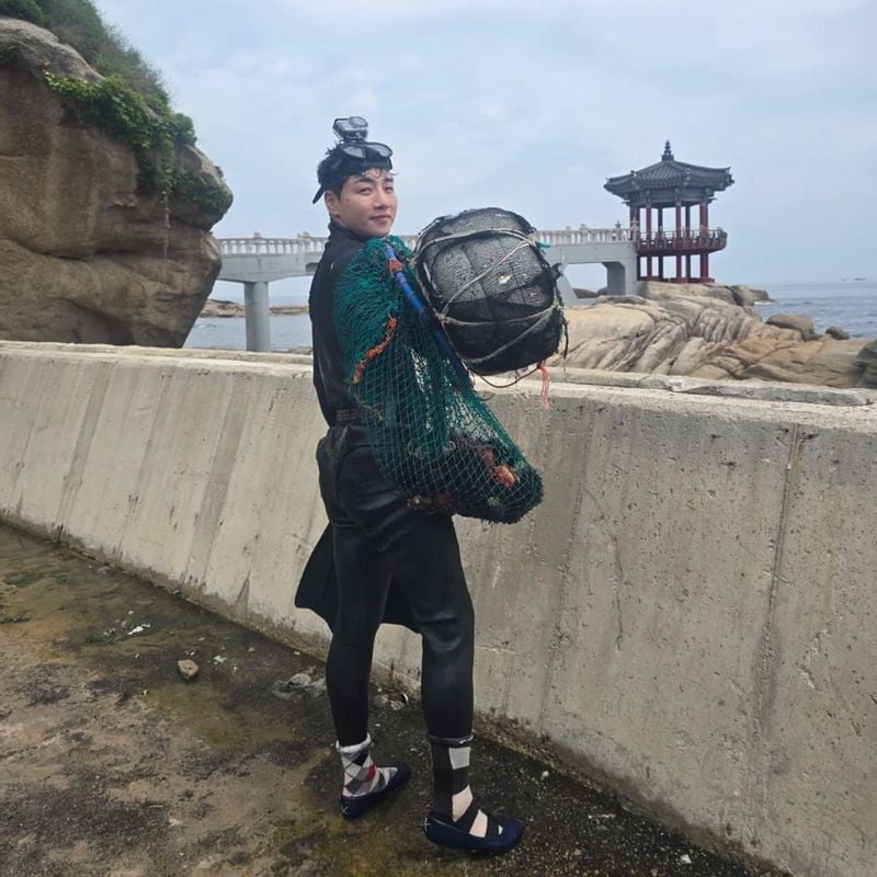 “효도는 바다를 닮았다”…박군, 강원도 여름→진심 담은 바다 채집 / 가수 박군 인스타그램