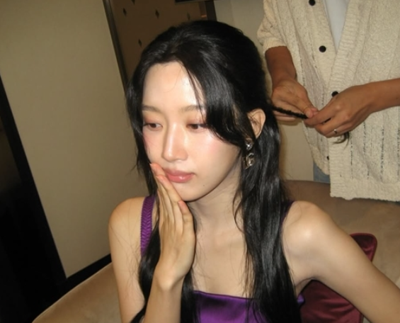 문가영, 보랏빛 드레스 아우라 폭발