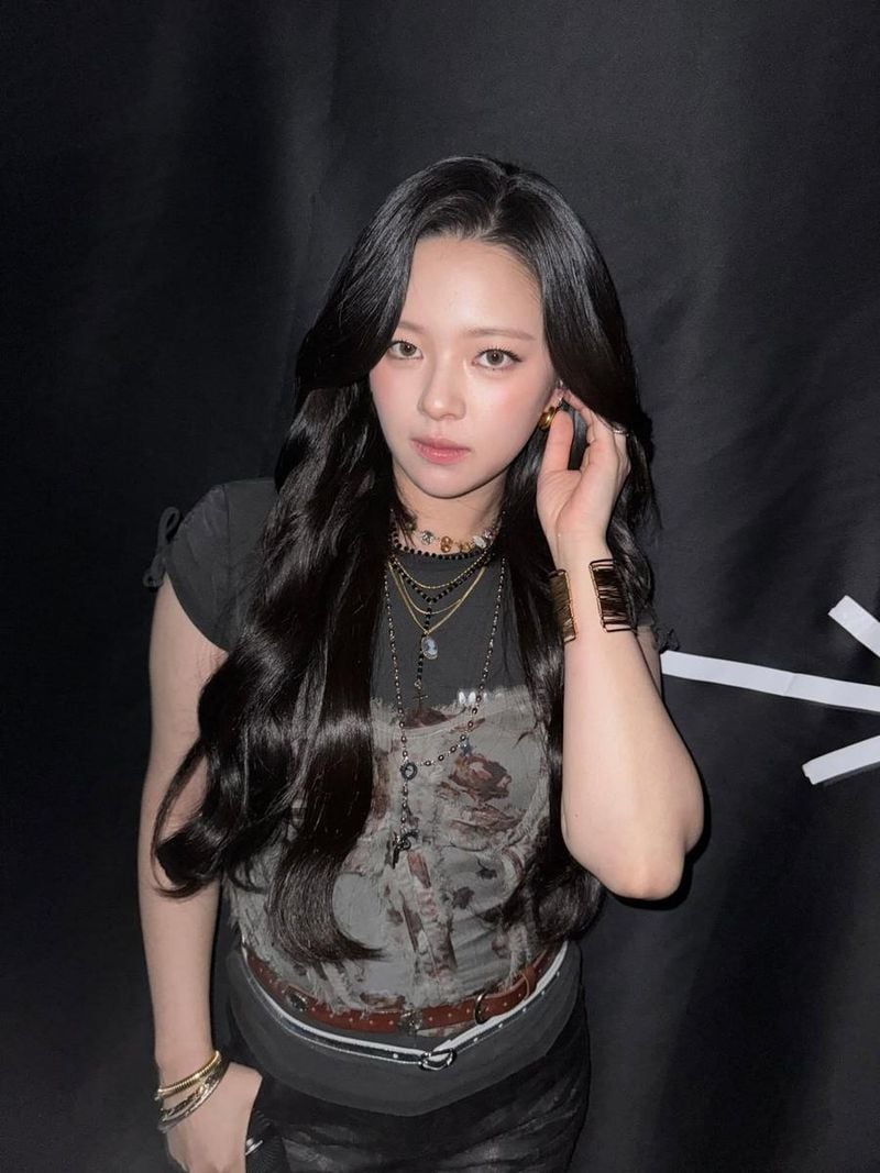 “밤빛 속 차분한 시선”…정연, 깊어진 여름→도회적 매력 폭발 / 걸그룹 트와이스 정연 인스타그램