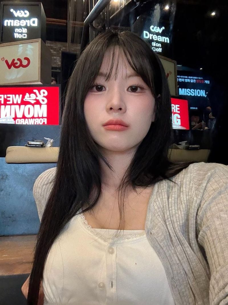 “주말에는 늦게까지 자는거야”…정연정, 느긋한 오후→솔직 미소 / 걸그룹 시그니처 정연정 인스타그램