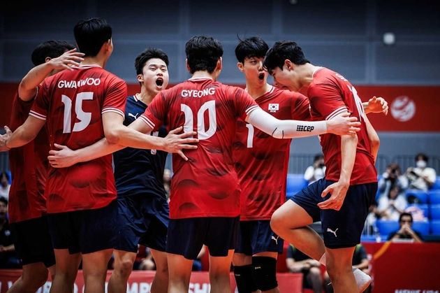 “풀세트 혈투 끝 분패”…U-21 남자배구, 이란에 2-3 석패 / 연합뉴스