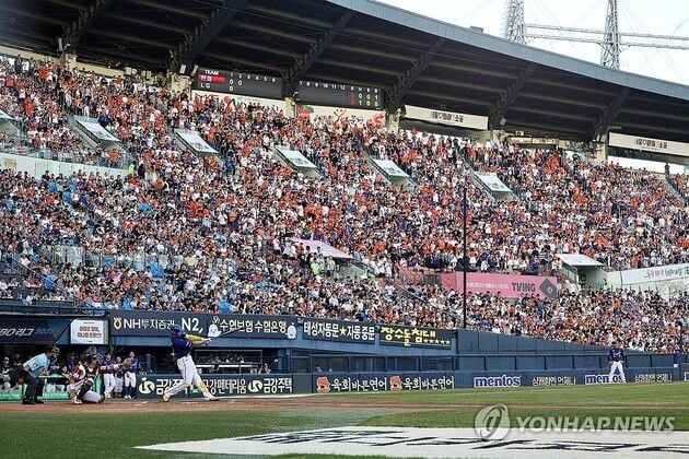 “1천만 관중 돌파”…KBO리그, 경기시간 단축 속 인기 폭발 / 연합뉴스