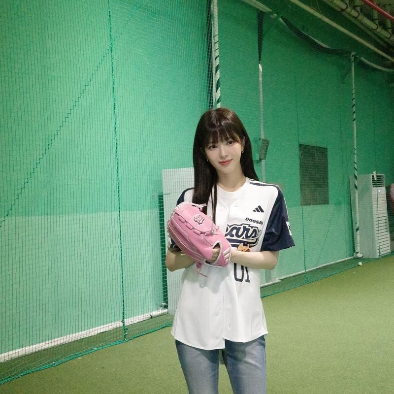 “누적 3천만 관중 축하해요”…노정의, 환한 미소→야구장 감성 소환 / 배우 노정의 인스타그램