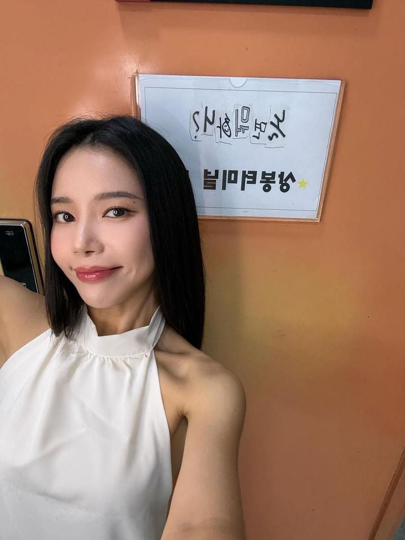 “상봉터미널, 저였습니다”…솔라, 밝은 미소로 전한 무대→기대감 폭발 / 걸그룹 마마무 솔라 인스타그램