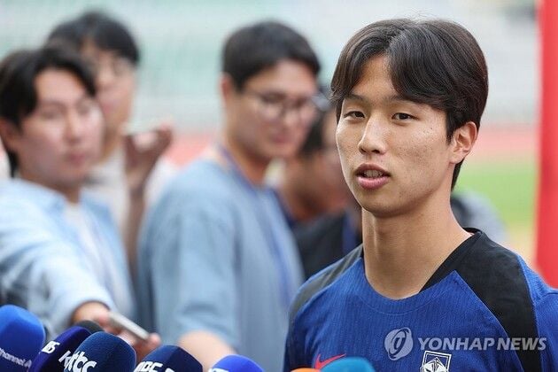 “개막 3경기 연속 선발”…엄지성, 스완지 시티 1-1 무승부 / 연합뉴스