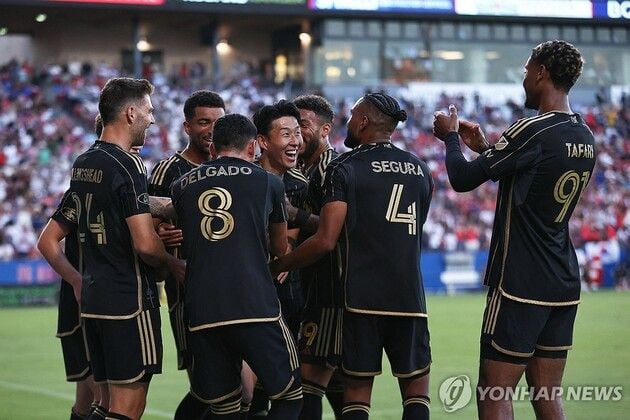 “프리킥 데뷔골 작렬”…손흥민, LAFC 1-1 무승부 견인 / 연합뉴스