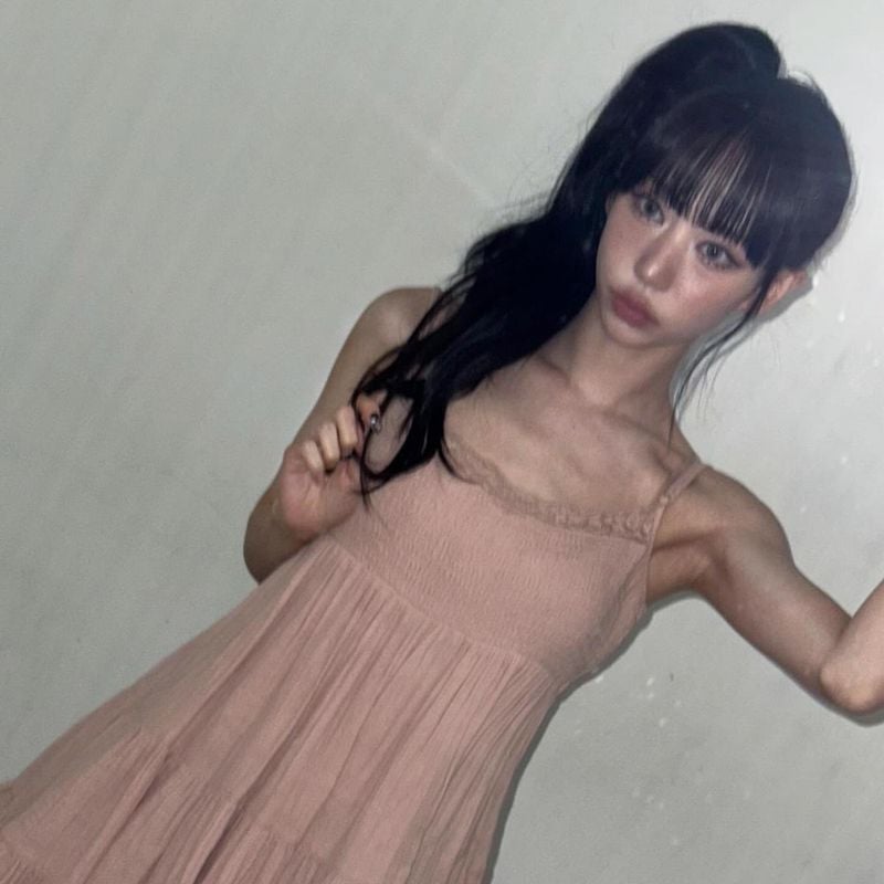 “분홍빛 여름 저녁”…지영주, 몽환적 눈빛→여운 남긴 셀카 / 걸그룹 시크릿넘버 지영주 인스타그램
