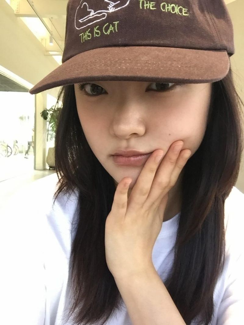 “고요함 속의 여운”…박소은, 여름 오후→잔잔한 사색 한 컷 / 걸그룹 위클리 박소은 인스타그램