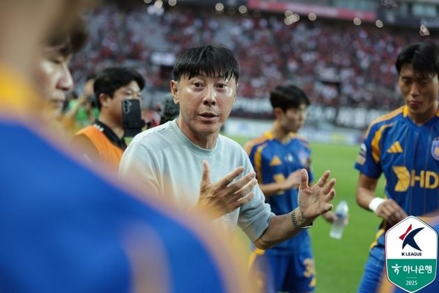 “3경기 7실점 수모”…울산 신태용 감독, 2연패 탈출 의지 밝혀 / 연합뉴스