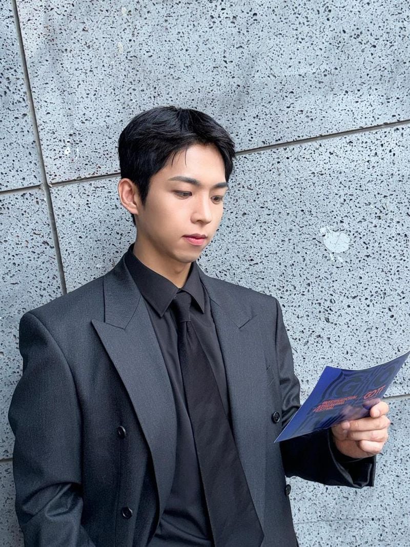 “글로벌OTT어워즈 감사합니다”…주종혁, 시선 머문 수트핏→수상 감동의 순간 / 배우 주종혁 인스타그램