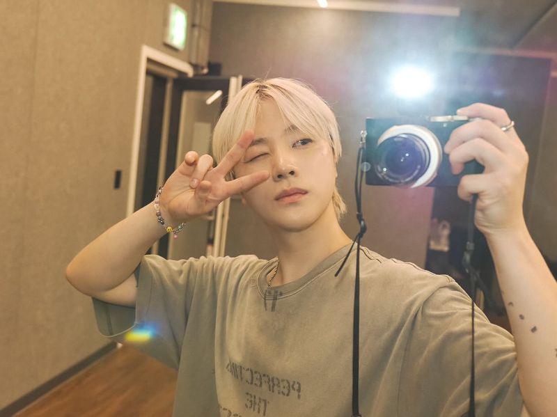 “설렘 가득 준비하는 밤”…김진환, 차분한 대기→솔로 투어 앞둔 기대 / 그룹 아이콘 김진환 인스타그램