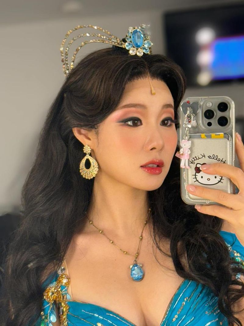 “일주일 순삭”…민경아, 화려한 자태→뮤지컬 여신 강림 / 뮤지컬배우 민경아 인스타그램