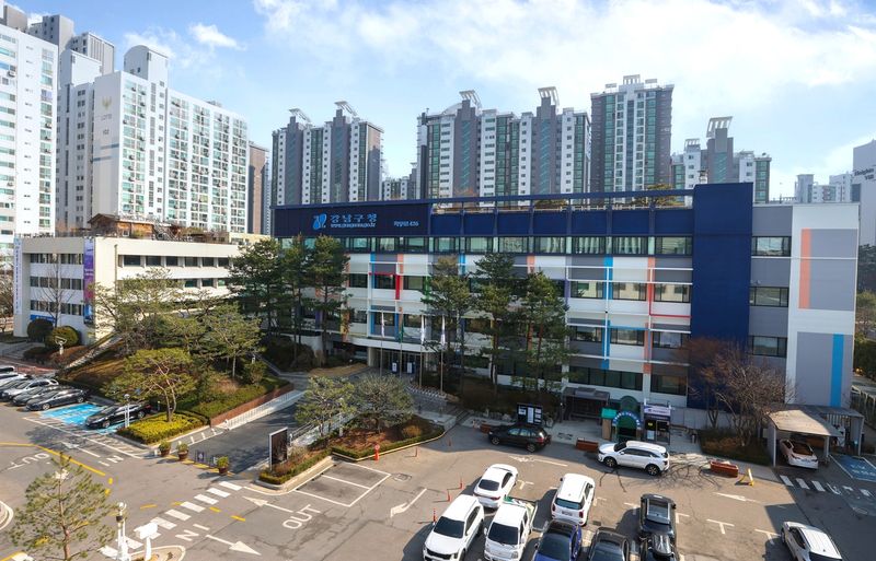 전기차 충전소 안전망 확대…강남구, 서울 최대 규모 예산 지원→화재 예방 정책 강화