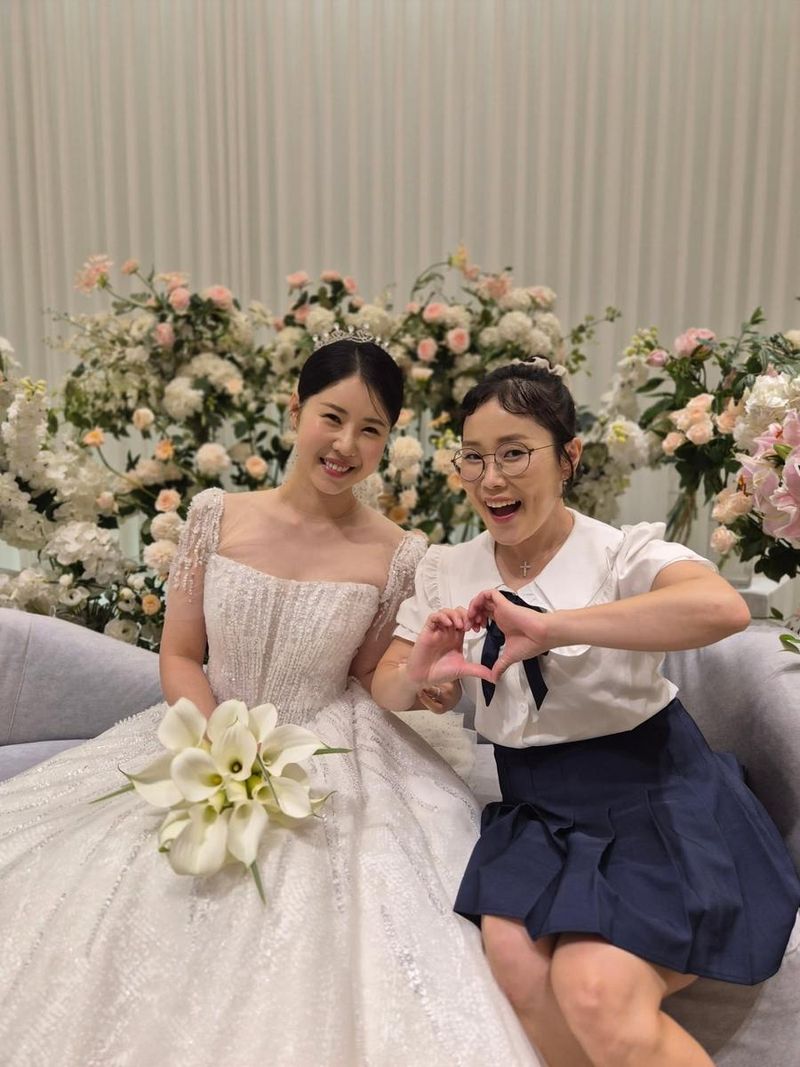 “마음 한켠이 벅차올랐다”…박슬기, 환한 미소→축복의 결혼식 인증 / 배우 박슬기 인스타그램
